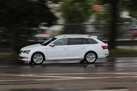 Skoda Superb Combi 2.0 TDI, Seitenansicht