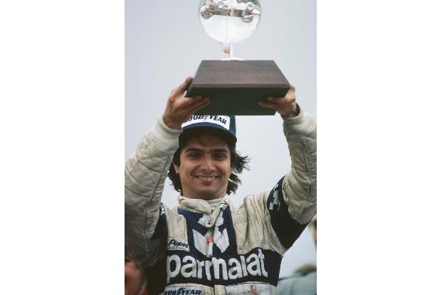 Nelson Piquet (Brabham) fängt ihn im finalen Showdown in Las Vegas nach einem zwischenzeitlichen 11-Punkte-Rückstand noch ab...