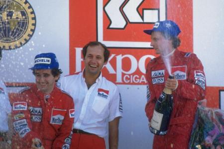 Niki Lauda und sein McLaren-Kollege Alain Prost machen den Titel unter sich aus, der Franzose erkämpft sich zunächst einen g...