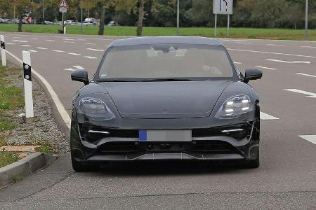 Porsche Mission E Erlkönig