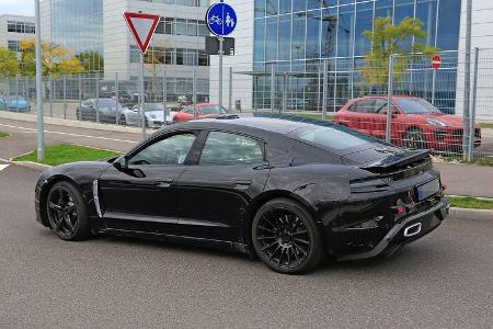 Porsche Mission E Erlkönig