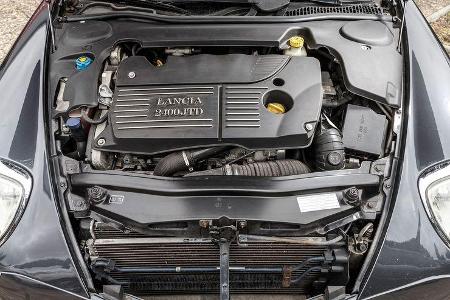 Lancia-Thesis-Motor