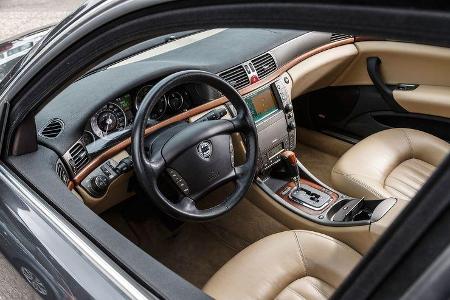 Lancia-Thesis-Interieur