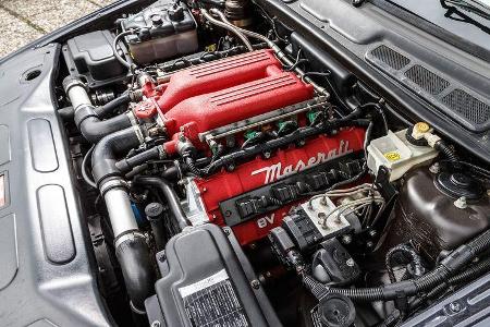 Maserati-Quattroporte-IV-Motor