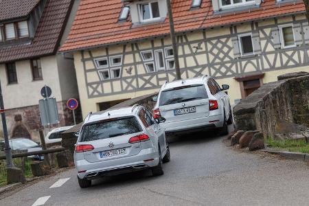 Skoda Octavia Combi 2.0 TDI 4x4, VW Golf Variant 2.0 TDI 4Motion, Heckansicht