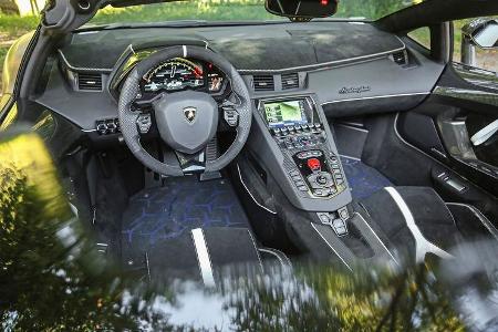 Lamborghini Aventador SVJ Roadster, Interieur