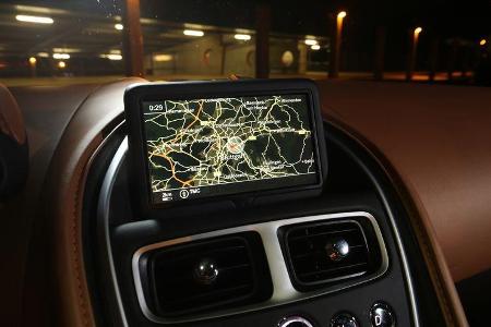 Aston Martin DB11, Navi