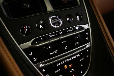 Aston Martin DB11, Bedienelemente