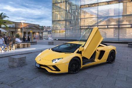 Lamborgini Aventador S, Front