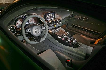 Mercedes-AMG GT R - Sportwagen - Cockpit - Test