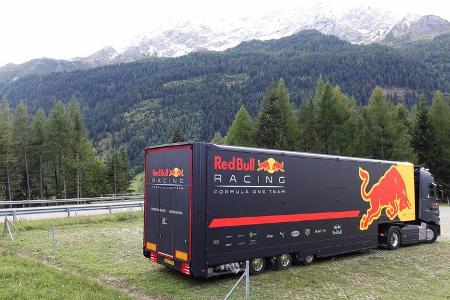Sebastien Buemi - Red Bull - Showrun - Gotthard-Pass - RB8 - 2017
