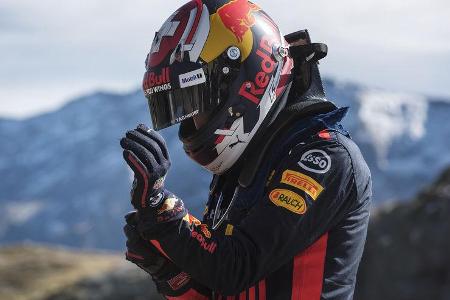 Sebastien Buemi - Red Bull - Showrun - Gotthard-Pass - RB8 - 2017