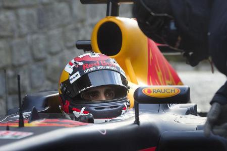Sebastien Buemi - Red Bull - Showrun - Gotthard-Pass - RB8 - 2017