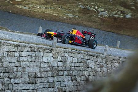 Sebastien Buemi - Red Bull - Showrun - Gotthard-Pass - RB8 - 2017