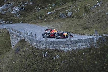 Sebastien Buemi - Red Bull - Showrun - Gotthard-Pass - RB8 - 2017