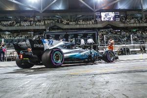 Mercedes in Abu Dhabi in erster Startreihe