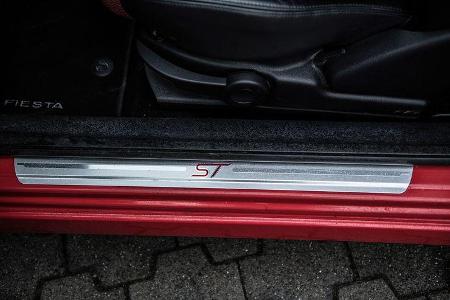 Ford-Fiesta-ST-Interieur