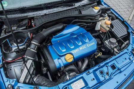 Opel-Corsa-GSi-Motor