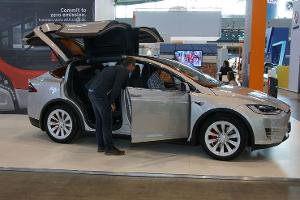 Daimler testet heimlich Tesla Model X