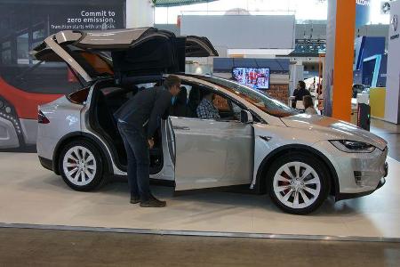 Tesla Model X - Electric Vehicle Symposium 2017 - Stuttgart - Messe - EVS30