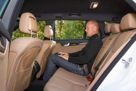 Mercedes C 250 T Avantgarde, Rückbank, Beinfreiheit