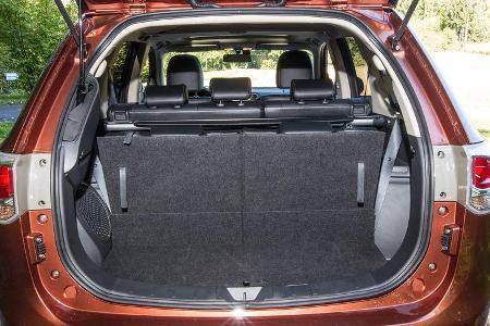 Mitsubishi Outlander 2.2 Di-D 4WD Instyle, Kofferraum, Ladefläche