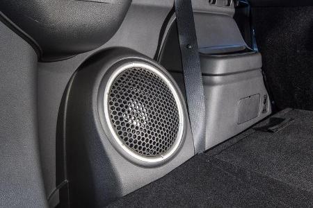 Mitsubishi Outlander 2.2 Di-D 4WD Instyle, Lautsprecher