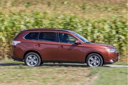 Mitsubishi Outlander 2.2 Di-D 4WD Instyle, Seitenansicht