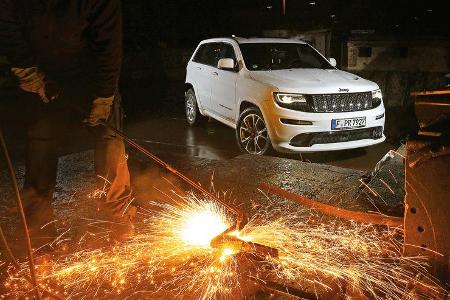 Jeep Grand Cherokee SRT, Frontansicht, Feuerfunken