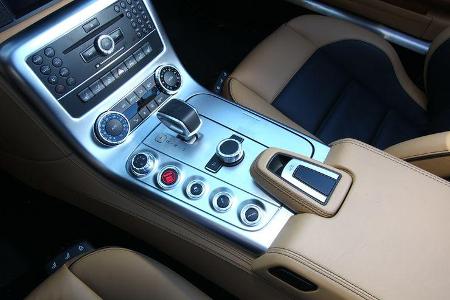 Mercedes SLS AMG Roadster, Mittelkonsole