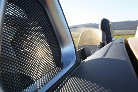 Mercedes SLS AMG Roadster, Windschott