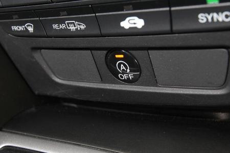 Honda Civic 2.2i-DTEC, Bedienelemente
