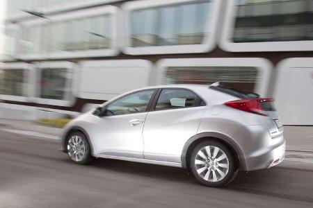 Honda Civic 2.2i-DTEC, Seitenansicht