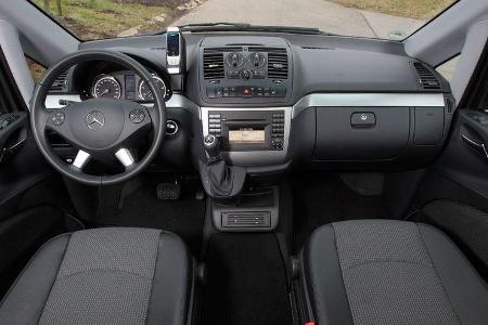 Mercedes Viano 2.2 CDI 4matic, Cockpit, Innenraum