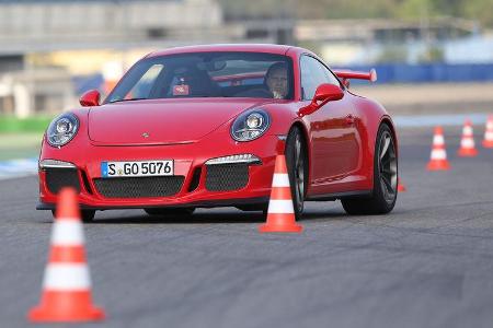 Porsche 911 GT3, Frontansicht, Slalom