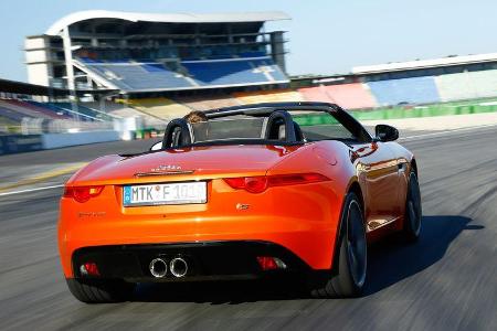 Jaguar F-Type S, Heckansicht