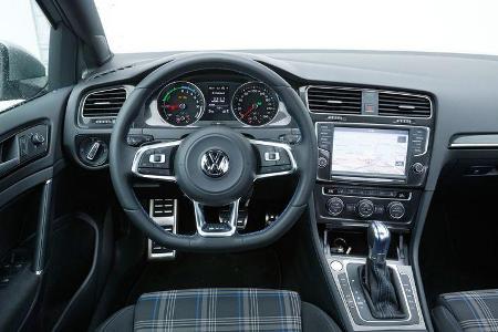 VW Golf GTE, Cockpit