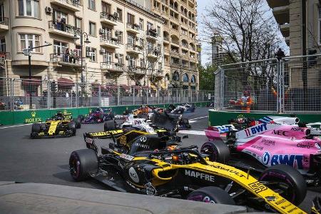 Sergio Perez - Carlos Sainz - Formel 1 - GP Aserbaidschan - 29. April 2018