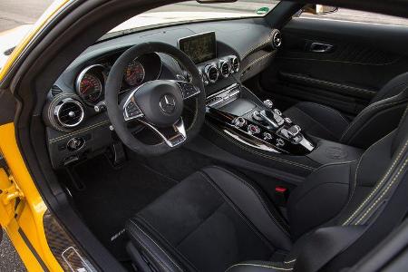 Mercedes-AMG GT S, Cockpit