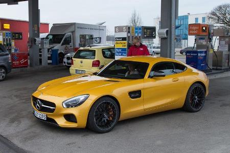 Mercedes-AMG GT S, Tankstelle