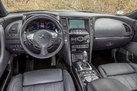 Infiniti QX70 5.0 S, Cockpit