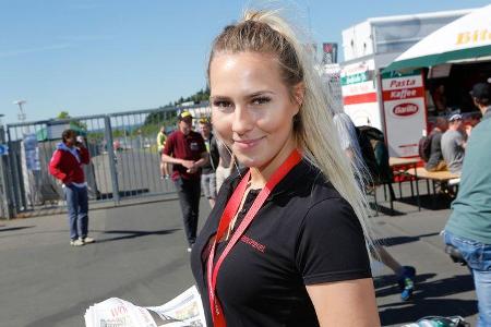 Grid Girls - 24h-Rennen Nürburgring 2017 - Nordschleife