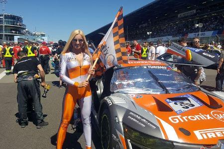 Grid Girls - 24h-Rennen Nürburgring 2017 - Nordschleife