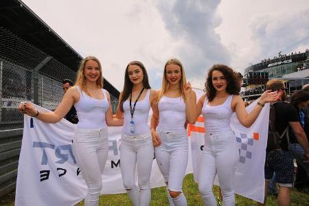 Girls - 24h-Rennen Nürburgring 2016 - Nordschleife - Samstag - 28.5.2016