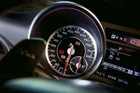 Mercedes SLK 55 AMG, Rundinstrumente
