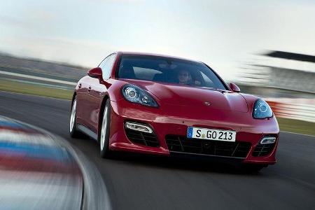 Porsche Panamera GTS, Front, Kurve