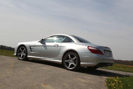 Mercedes SL 350, Seitenansicht, Dach öffnet