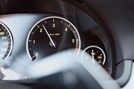 BMW M550d x-Drive, Drehzahlmesser