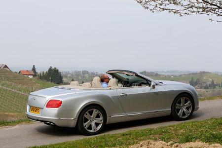 Bentley Continental GTC, Seitenansicht, Dach schließt