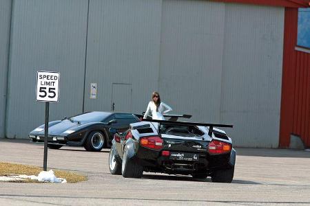 Zwei Lamborghini Countach Heck und Front